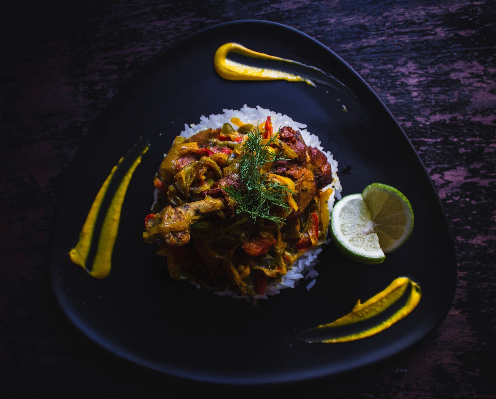 Black rice benefits (Image via Unsplash/Louis Hansel)